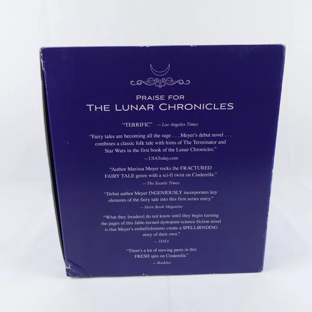 The Lunar Chronicles Boxed Set: Scarlet Cinder Cress Winter Stars Above Fairest